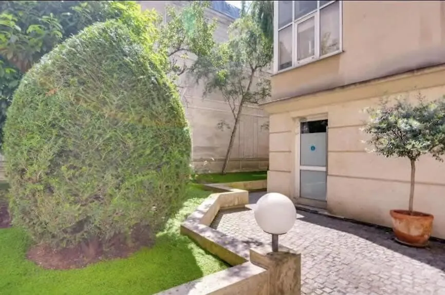 Modern And Eclectic 3Bd Duplex In Le Marais! Appartement Parijs